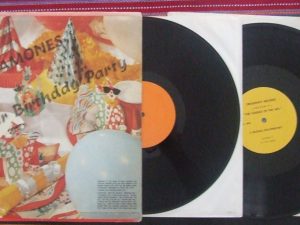 RAMONES // AT YOUR BIRTHDAY PARTY 2LP