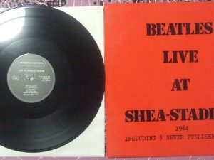 BEATLES // LIVE AT THE SHEA-STADIUM